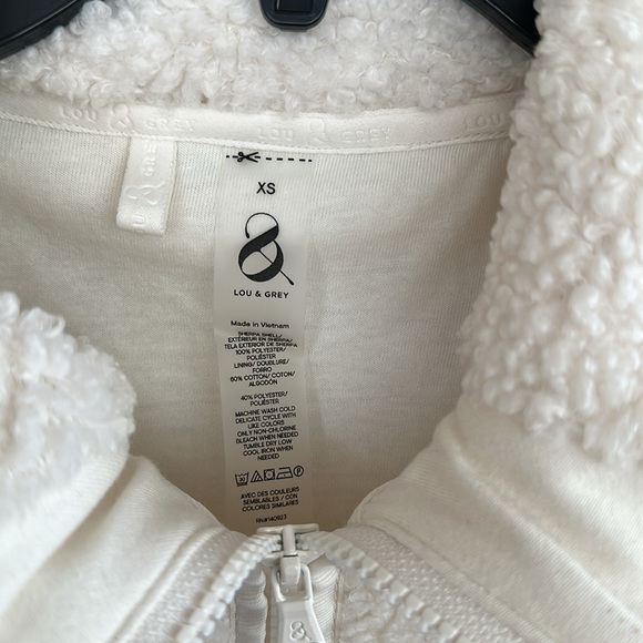 Lou and Grey cozy up Sherpa vest size XS - Picture 4 of 6